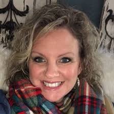 Loraine Manuel's Instagram, Twitter & Facebook