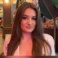 Lauren Day's Instagram, Twitter & Facebook