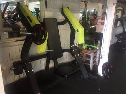 Ambiance conviviale matériel de sport grande salle divers et variés moderne cours collectifs personnel qualifié adaptés vous pouvez cocher plusieurs cases (2 au maximum). La Salle De Musculation Est Assez Vaste Et Bien Equipee De Materiel Varie Et De Qualite