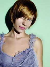 Hairstyles with versatile wearability and fluid design