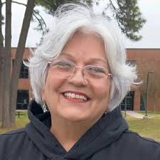 Saw this in my backyard today and immediately felt empathy and pride for  this resilient little flower! Way to go, flower! You got this!