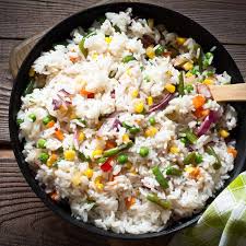 Se adauga orezul si se mai caleste un pic. Pilaf Orez Cu Legume Restaurant Jack