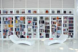 40 Home Library Design Ideas For A Remarkable Interior These modern home library ideas look decorative and cool, so scroll away and take note about how to best organize your reading collection to benefit your home decor. 40 home library design ideas for a