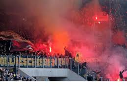 Vor dem ostduell zwischen hansa rostock und dynamo dresden setzte die polizei mehrere personen bei einem größeren einsatz fest. 53gitbmakg7lum