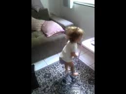 Nina dancando youtube video izle indir it was the second single from kaoma's debut album worldbeat and followed the smash worldwide hit lambada. Dancando Ninas Mp4 3gp Flv Mp3 Video Indir