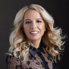 Lisa Montenegro's Instagram, Twitter & Facebook