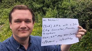 Michael Pidgeon's Instagram, Twitter & Facebook