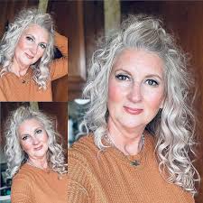 What kind of hair cut is suitable for a Goldendoodle with wavy hair?