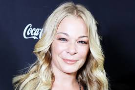 Inside the Nashville Yoga Mecca Where LeAnn Rimes, Dierks Bentley Are  Finding Inner Peace