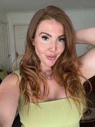 Passport and driving licence from different countries?