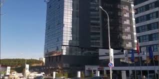 Diye merak ettim araştırdım sadece şu tadımlık bilgilere ulaşabildim Merkez Bankasi Nin Kiraladigi Binanin Sahibi Dikkat Cekti