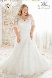 8 Great Tips For Picking The Perfect Wedding Dress Plus Wedding Dresses Plus Size Wedding Dresses With Sleeves Lace Wedding Dress Plus Size