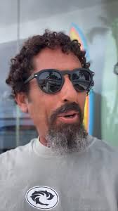 Aquí Pito aka @pitorro_de_coco dándonos un repite mañanero desde Jobos ….  Buenos días a todos !!