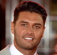 Please keep all couple status discussions in this thread. Mike Thalassitis Love Island Star Dies Aged 26 Bbc News