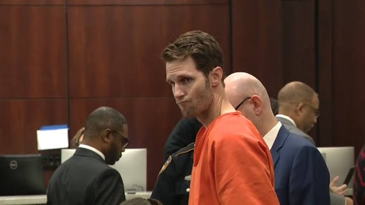 Lee Gilley, the man who fled to Italy while waiting for wife's death trial,  will remain in custody, Italian officials confirm - ABC13 Houston