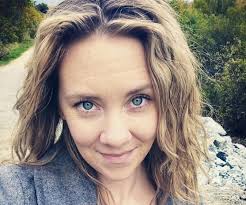 I thought my daughter needed two parents. But she's doing fine with just  me.