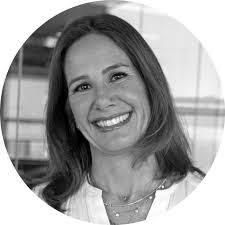 Laura Deady's Instagram, Twitter & Facebook