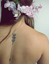Idee Tatouage Une Fleche Sur La Colonne Les 40 Plus Beaux Tatouages De Pinterest Elle Guzel Dovmeler Ok Dovme Tasarim Dovme