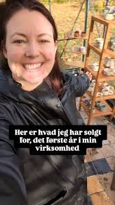 Jeg ved, at der er blandede meninger til at jeg deler min omsætning. ,  Nogen synes at jeg er for højrøvet , Nogen synes at jeg burde skamme mig,  Nogen synes at det er grisk, Nogen har sågar ville gøre ...