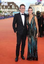 Ensuite, bérénice bejo, qui incarne le personnage de la voisine et de la dame à la porte dans le film, ainsi que keyla fala, la fille d'omar sy dans le prince oublié, sont venus le célèbre animateur s'est intéressé à la première rencontre entre l'acteur césarisé et la fillette, laissant entendre que cela a dû. Michel Hazanavicius Et Sa Femme Berenice Bejo A La Premiere De Le Chateau De Verre Lors De La Soiree De Cloture Du 43eme Festival Du Cinema Americain De Deauvil Purepeople