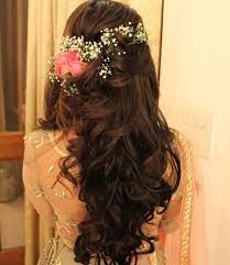 Mehndi hairstyles hairstyles for gowns open hairstyles indian hairstyles bride hairstyles simple hairstyles hairstyle ideas bridal hairstyle indian wedding the best south indian bridal hairstyles handpicked for you to sail through your wedding day. 27 Effortlessly Stylish Half Tie Hairstyles We Spotted On Real Brides Engagement Hairstyles Open Hairstyles Hairstyles For Gowns
