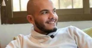 كرلوس كيروز انتحر: انا ما حبيت هالحياة... سامحوني! توفي الشاب  #كارلوس_ادمون_كيروز، بعد أن أقدم على #الإنتحار. وفور انتشار الخبر، تناقل  رواد مواقع التواصل الاجتماعي رسالة كان قد كتبها كيروز لأهله قبل ان