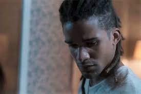 Pantanal: Marcelo fica desolado ao saber que não é filho de Tenório -