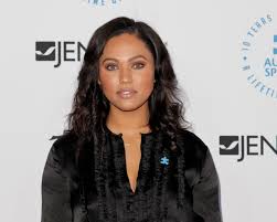 Steph curry debuts new hairstyle against 76ers. Ayesha Curry Shows Adorable Son Canon With His 1st Haircut As He Poses With Dad Steph Photo