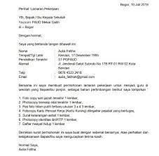 Meskipun pada hakikatnya hanya sebagai jalan rezeki dari tuhan. 1 Contoh Surat Lamaran Kerja Guru Paud Umum Guru Surat Kepala Sekolah