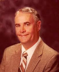 Leslie Burt's Instagram, Twitter & Facebook