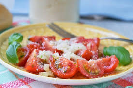 Tomatensalat Mit Balsamico Dressing Rezept Rezept In 2020 Tomatensalat Dressing Rezept Balsamico Dressing