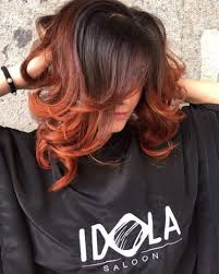 Capelli castani lunghi e mossi con shatush biondo: Lo Shatush E Rosso Colori Capelli Castani Capelli Capelli Castani Rossi