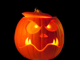 Tipps Tricks Zum Kurbisschnitzen Triangle Kurbisse Schnitzen Kurbisschnitzereien Schnitzerei