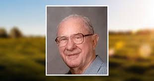 Mark Hietpas's Instagram, Twitter & Facebook