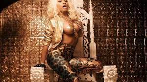 Nicki Minaj, medio desnuda en su nuevo videoclip - Cuore