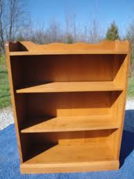 Very Pretty Maple Moosehead Book Shelf Three Shelves Plus Top For Lots Of Storage This Is So Nice Shelves Bookshelves Online Auctions