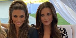 Kyle richards is recovering from a scary allergic reaction to bees! Rhobh Fans Sound Off On Season 11 Intro Looks