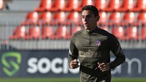 Furet cree que joao félix ganará el balón de oro, pero simeone lo ha sustituido en tres d elas el mito colchonero alaba a su joven compatriota, mientras que simeone lo ha sustituido en tres de las. Tvflorida El Cholo Simeone Eligio Al Floridense Sanabria Como Extracomunitario El Atletico De Madrid Se Ha Quedado Con Un Hueco De Extracomunitario La Salida De Santiago Arias Al Bayer Levarkusen Le