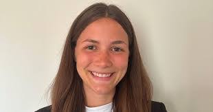 Jill Hendren's Instagram, Twitter & Facebook