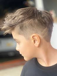 CONMIGO TU CORTE DE PELO TE VALE 1.000 DÓLARES !!!!! Te asombraste verdad ?  Ahora que tengo tu atención te cuento que llevo más de 20 años cómo  profesional y no no