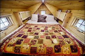 When some people think of tiny houses, they think of a small 16' 'cabin on wheels' which has a single bedroom space that is fine for single people and couples. Living Big In A Tiny House 12 Beautiful Creative Tiny House Lofts