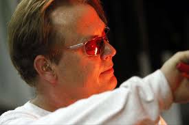 Moving Picture: Glassmaking in Mundelein shop