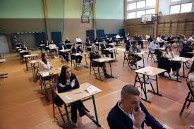 W związku z pandemią koronawirusa tegoroczna edycja egzaminów. Matura 2021 Matematyka Arkusze Cke Odpowiedzi Test I Wyniki Matury Z Matematyki 05 05 2021 Kurier Poranny