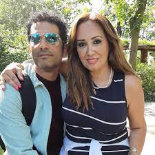 أعلن النجم عمرو سعد، انتهاء تجهيز المدافن الخاصة بعائلته، واضعًا إياها تحت أمر الأطقم الطبية. Ø¹Ù…Ø±Ùˆ Ø³Ø¹Ø¯ ÙŠØ¹ÙˆØ¯ Ø¥Ù„Ù‰ Ø²ÙˆØ¬ØªÙ‡ Ø¨Ø¹Ø¯ Ø§Ù†ÙØµØ§Ù„ Ù‚ØµÙŠØ± Ø³ÙŠØ¯ØªÙŠ