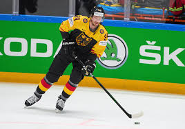 Free shipping for many products! Nicht Mannheim Munchen Oder Krefeld Tom Kuhnhackl Wechselt Nach Schweden Zu Skelleftea Aik Eishockey News