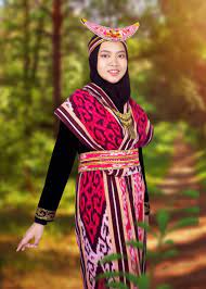 Baju adat yang menjadi ciri khas paling utama dari ntt adalah baju adat dari suku rote. Daftar Baju Adat Pada Uang Rp75 Ribu