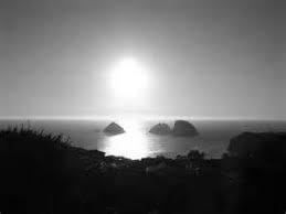 Black And White Sunset Sketches Yahoo Image Search Results Sunset Image Sketches Black and red wooden table, painting, digital art, drawing, sunset. black and white sunset sketches yahoo