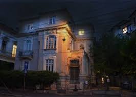 Așadar, noaptea muzeelor 2020 va fi prezentă și în mediul virtual, împreună cu cei mai tineri și curioși consumatori de cultură, prin: 9jcqwvutxcvxgm