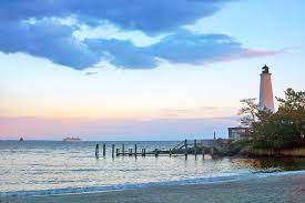 If you visit iconic beach town stonington, ct take a stroll down the end of the main street to dubois beach. 11 Best Beaches Near Mystic Ct Planetware