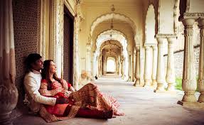 10 Gorgeous Pre Wedding Shoot Destinations In Agra Near Taj Mahal Wedding Shoot Top Wedding Photographers Pre Wedding